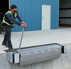 galvanized edge of dock leveler v4